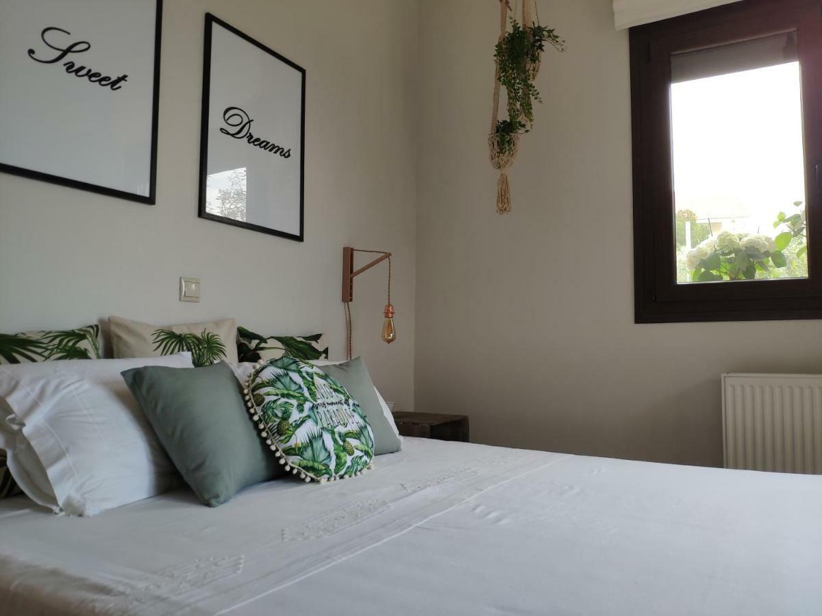 Olive Tree Cottage 2 Néa Péramos Kültér fotó