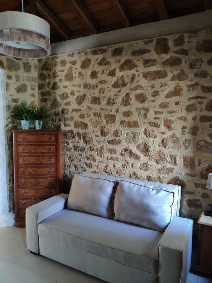 Olive Tree Cottage 2 Néa Péramos Kültér fotó