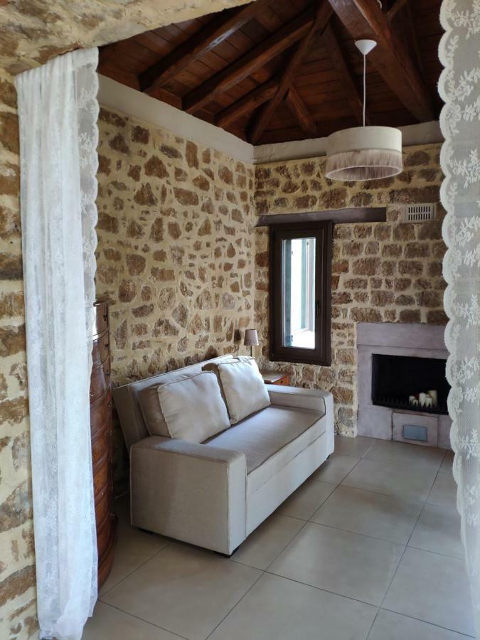 Olive Tree Cottage 2 Néa Péramos Kültér fotó