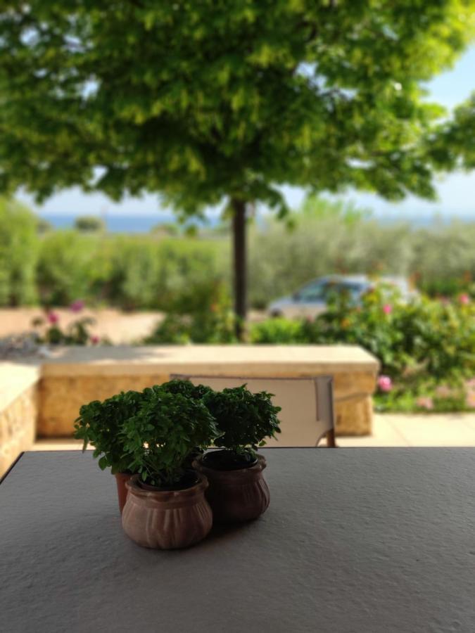 Olive Tree Cottage 2 Néa Péramos Kültér fotó